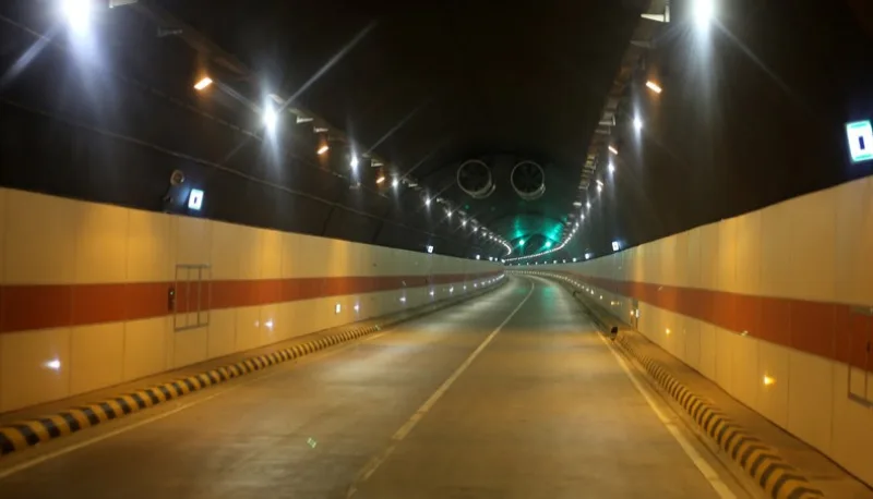 পদ্মা-যমুনায় কোটি কোটি টাকা টোল, কর্ণফুলী টানেলে হাহাকার