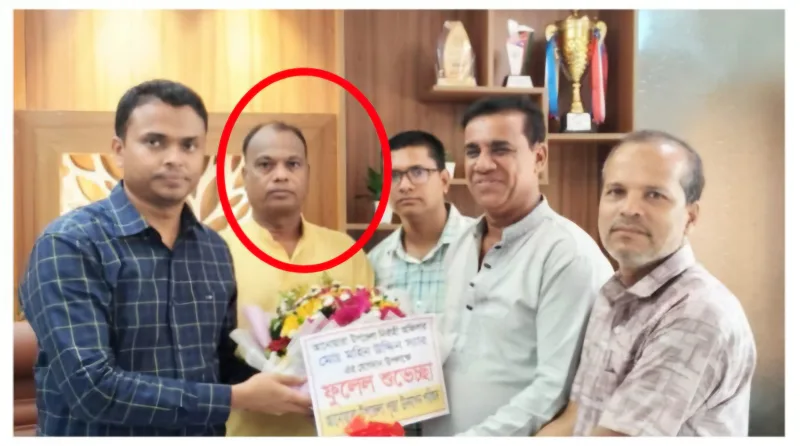 পূজা কমিটির আড়ালে কৃষকলীগ নেতার ‘সৌজন্য সাক্ষাৎ’, আনোয়ারায় রাজনৈতিক মহলে ক্ষোভ!