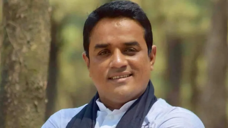 আনোয়ারায় নিষিদ্ধ আওয়ামীলীগ নেতা আটক