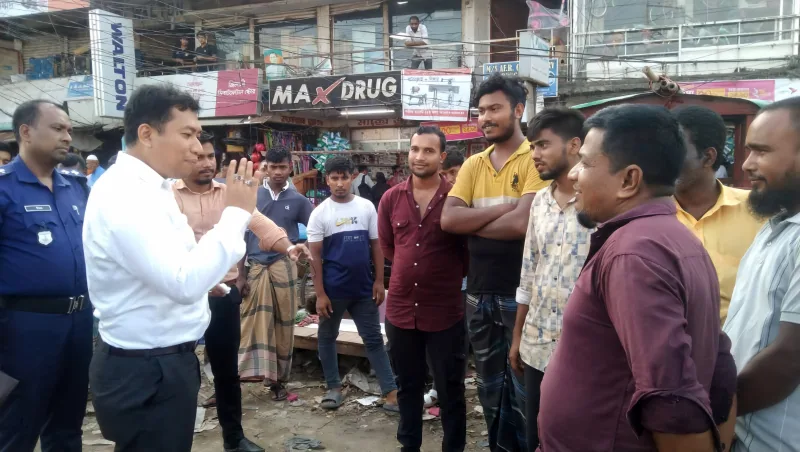 চাতরী চৌমুহনীতে ভ্রাম্যমাণ আদালতের ঝটিকা অভিযান, জরিমানা