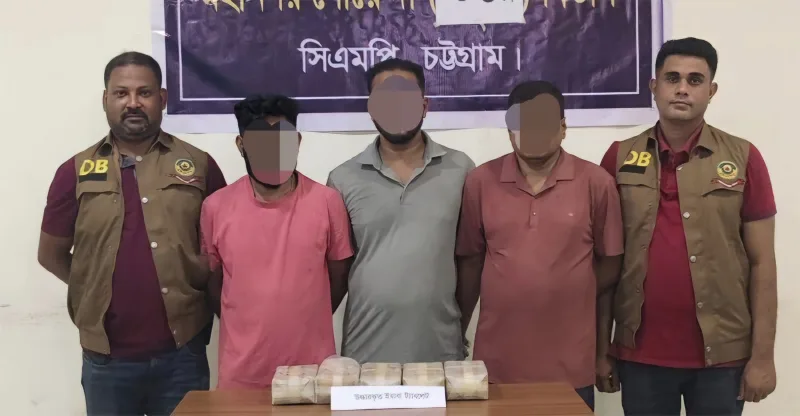 কর্ণফুলীতে ৫০ হাজার ইয়াবাসহ ৩ মাদক কারবারি গ্রেপ্তার, ২টি প্রাইভেটকার জব্দ