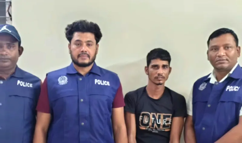 আনোয়ারায় ৩য় শ্রেণির ছাত্রীকে গণধর্ষণঃ রাউজান থেকে ১ জন গ্রেফতার