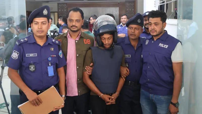 পুলিশের রহস্য উদঘাটনঃ ধারের টাকা ও স্ট্যাম্পের জেরে আনোয়ারায় মা-মেয়ে খুন