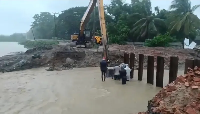 আনোয়ারায় পাহাড়ী ঢল ও আকস্মিক বন্যার শঙ্কাঃ ভাঙন আতঙ্কে উপকূলবাসী
