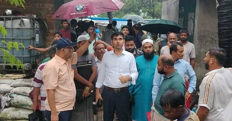 টানা বৃষ্টিতে কর্ণফুলীতে তলিয়ে গেছে নিম্নাঞ্চল