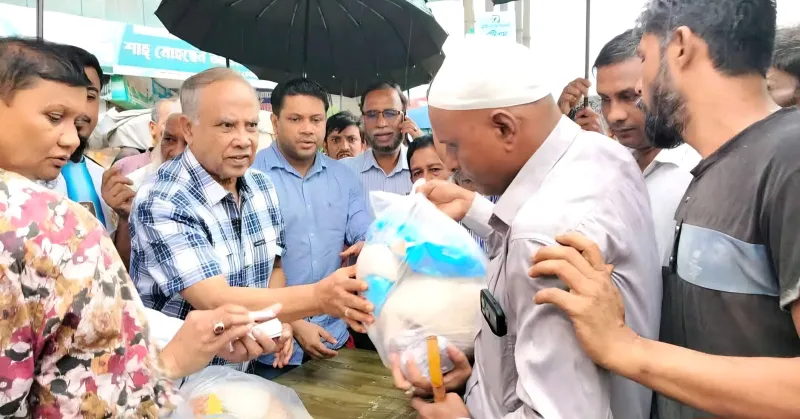 আনোয়ারায় বন্যার্তদের পাশে সরওয়ার জামাল নিজাম