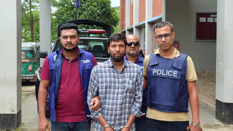 বিয়ে না দেওয়ায় মা-বাবাকে খুনঃ আনোয়ারায় ঘাতক ছেলের বিরুদ্ধে মামলা দায়ের