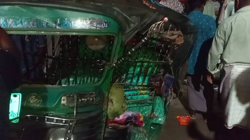 আনোয়ারায় বাস-সিএনজি ভয়াবহ সংঘর্ষ; নিহত ২ আহত অনেকে!