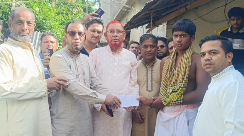 বাস দুর্ঘটনায় নিহত দুই পরিবারের পাশে এমপি সরওয়ার জামাল নিজাম