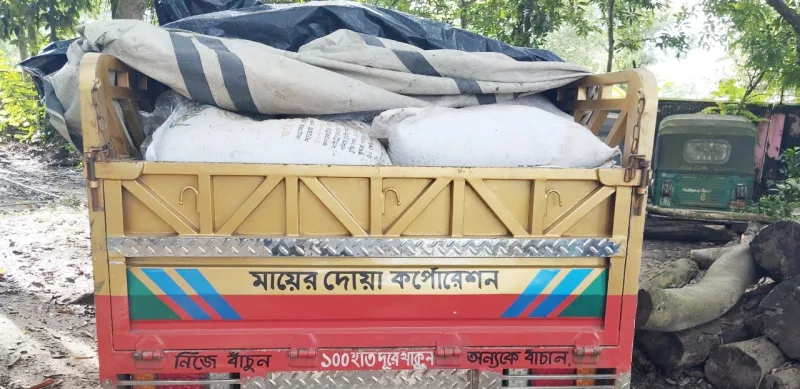 কর্ণফুলীতে কোস্ট গার্ডের জব্দ করা ডিএপি সার বিক্রির অভিযোগ পুলিশের সদস্যের বিরুদ্ধে!